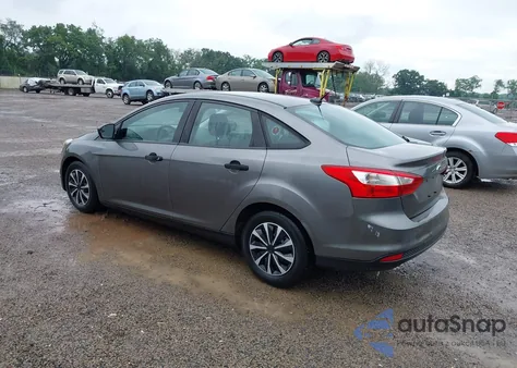 2013 Ford Focus S z USA, uszkodzony, nr VIN 1FADP3E20DL360890